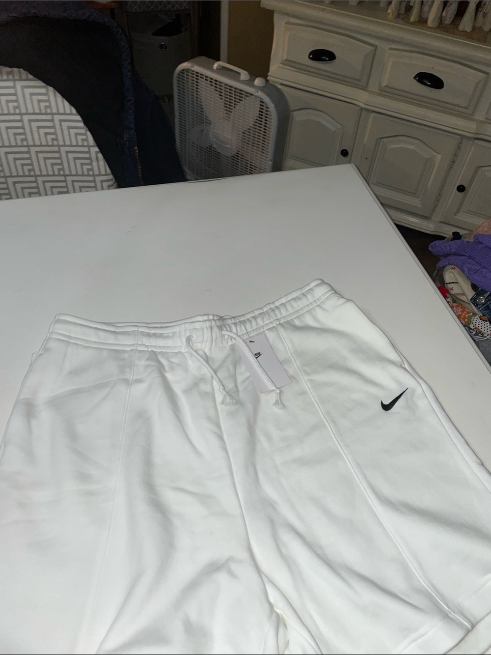 NWT Nike women’s high rise loose fit white sweat shorts XL